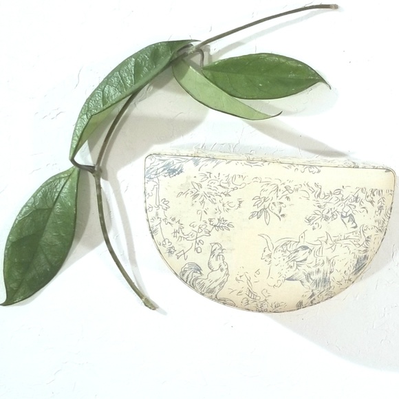 Jewelry - Travel jewelry case zipper. C8